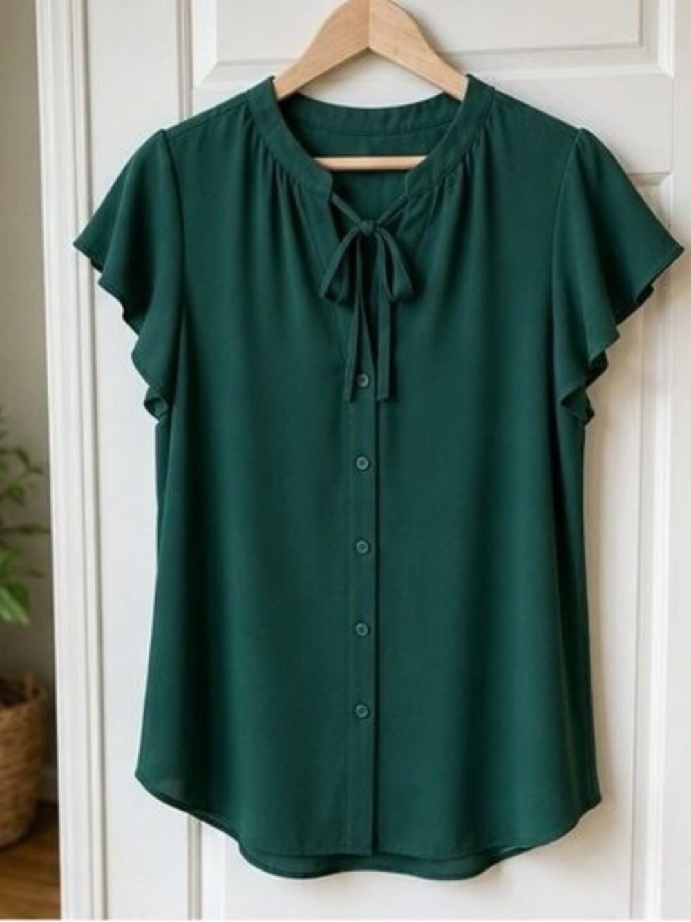 Women's Emerald Green Tie-Neck Button Front Blouse